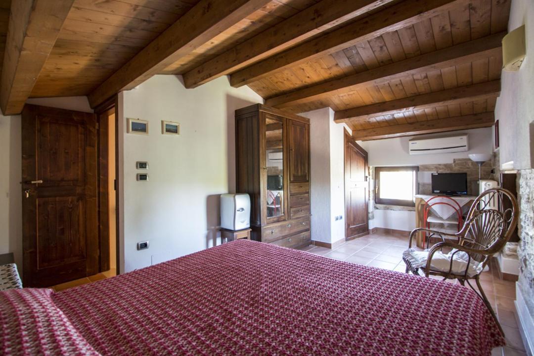 Вилла Masseria Citulo Il Pino Grande Кастель-дель-Монте Экстерьер фото